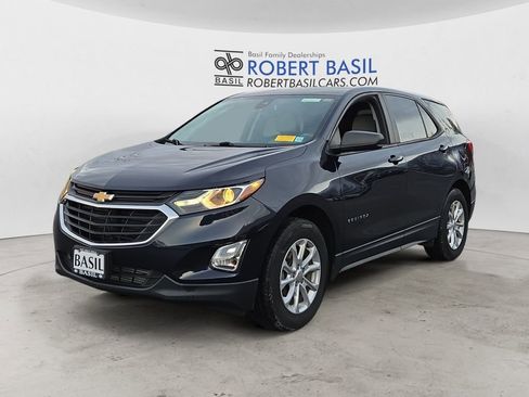 Used 2020 Chevrolet Equinox LS w/ LS Convenience Package image 1