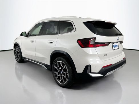 Used 2025 BMW X1 xDrive28i w/ Technology Package image 4