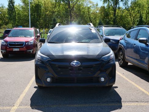 Used 2023 Subaru Outback Premium AWD/4WD image 2