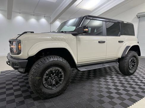New 2025 Ford Bronco Raptor image 4