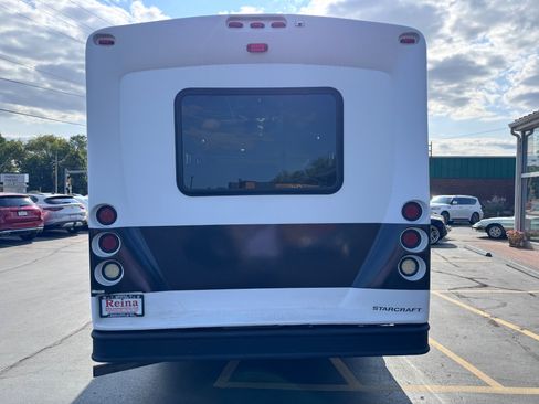 Used 2016 Ford E-450 and Econoline 450 Super Duty w/ Shuttle Bus Prep Package RWD image 9