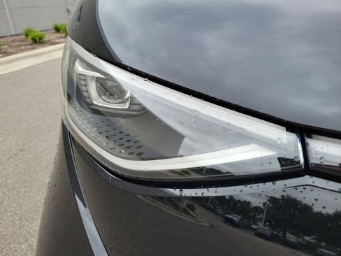 New 2025 Volkswagen ID. Buzz Pro S image 24