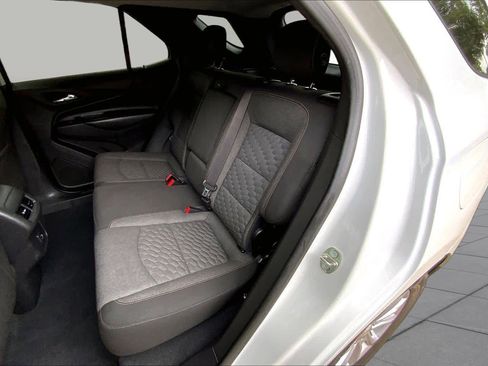 Used 2019 Chevrolet Equinox LT FWD image 17