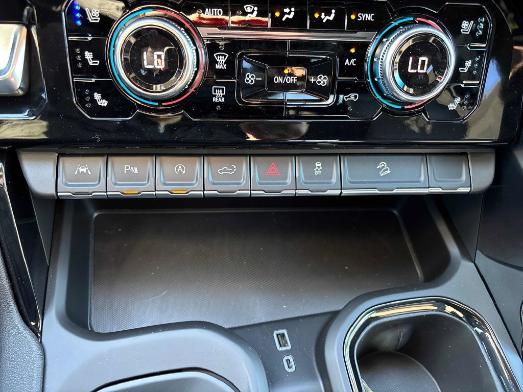New 2026 GMC Sierra 1500 AT4 w/ AT4 Premium Package AWD/4WD image 25