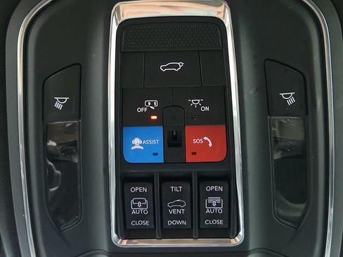 Used 2023 Jeep Wagoneer L Series II w/ Premium Group I AWD/4WD image 23