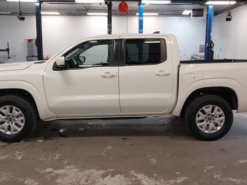 Used 2024 Nissan Frontier SV w/ SV Convenience Package AWD/4WD image 37