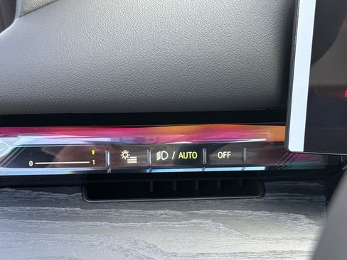 New 2026 BMW i5 eDrive40 image 22