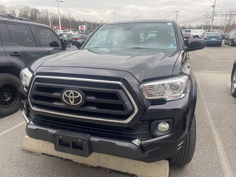 Used 2020 Toyota Tacoma SR5 image 1