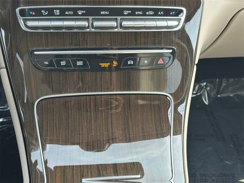 Used 2021 Mercedes-Benz GLC 300 image 16