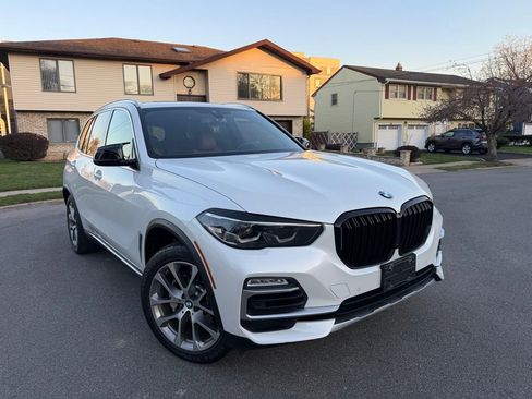 Used 2019 BMW X5 xDrive40i w/ Premium Package 2 AWD/4WD image 1