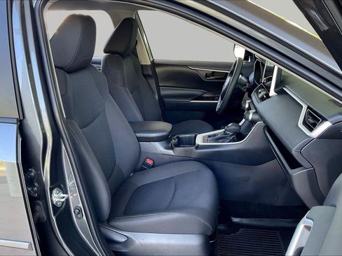 Used 2024 Toyota RAV4 LE image 29