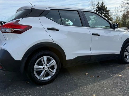 Used 2020 Nissan Kicks S image 7