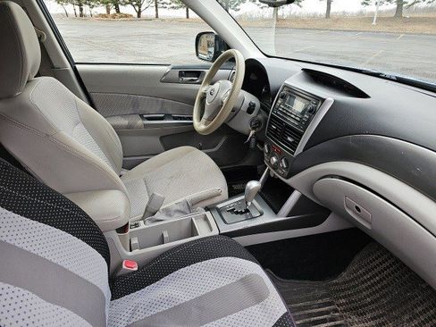 Used 2013 Subaru Forester 2.5X Premium w/ All-Weather Pkg image 10