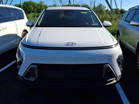 Certified 2024 Hyundai Kona SEL AWD/4WD image 2