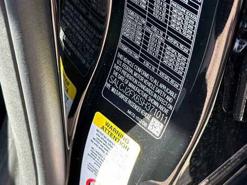 New 2025 Land Rover Discovery Sport S image 15