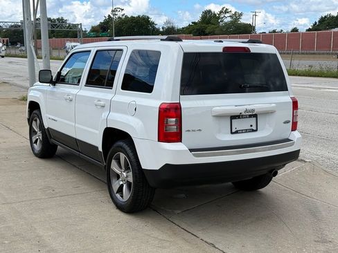Used 2017 Jeep Patriot High Altitude AWD/4WD image 11