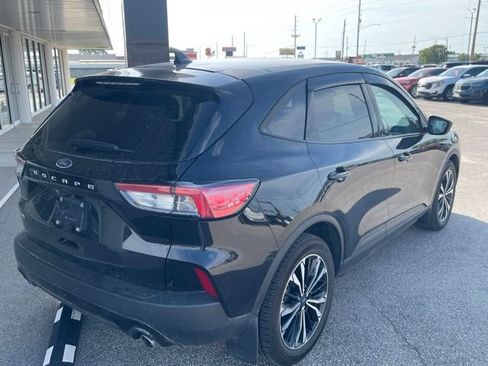 Used 2021 Ford Escape SE w/ SE Sport Appearance Package FWD image 5
