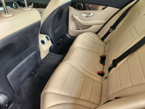 Used 2016 Mercedes-Benz C 300 Sedan w/ Surround View Package image 28