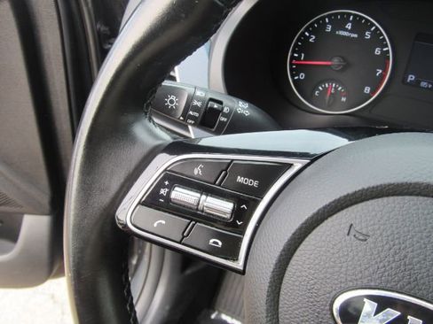 Used 2021 Kia Seltos S image 28