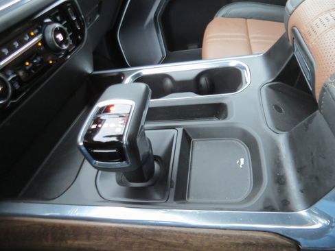 Used 2023 Chevrolet Silverado 1500 High Country w/ High Country Premium Package image 25