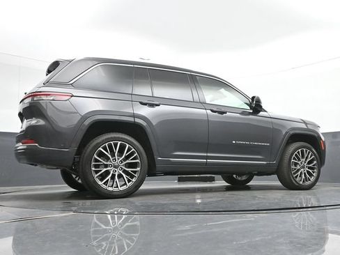 Used 2026 Jeep Grand Cherokee Summit AWD/4WD image 35