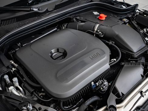 Certified 2025 MINI Cooper 2-Door Hardtop image 36