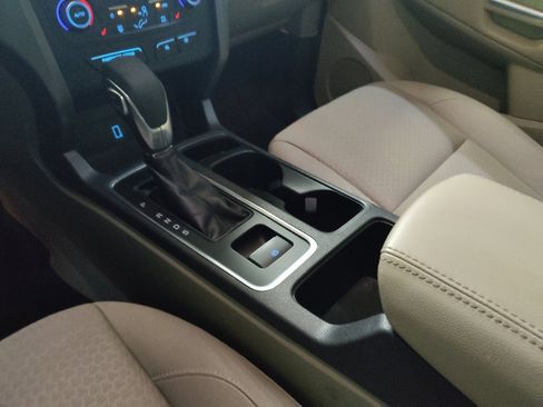 Used 2018 Ford Escape SE w/ SE Sync 3 Package FWD image 26