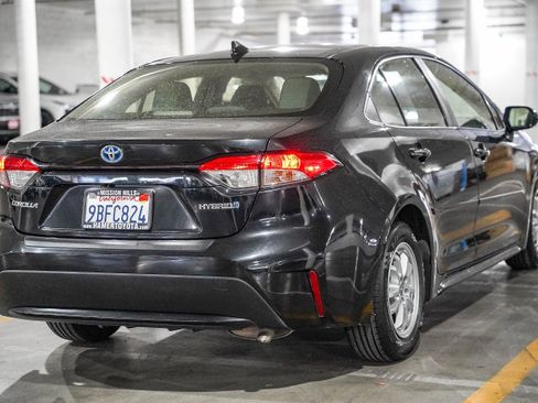 Certified 2022 Toyota Corolla LE image 11
