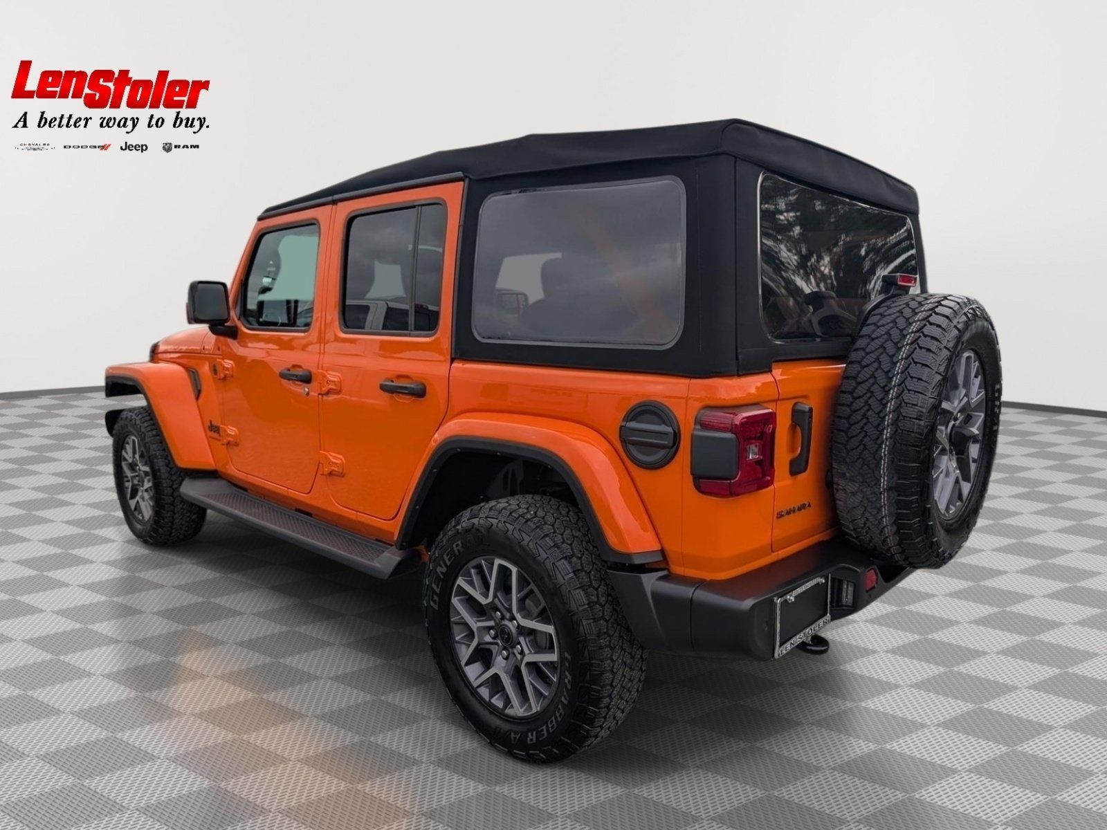 Used 2025 Jeep Wrangler Unlimited Sahara AWD/4WD image 3
