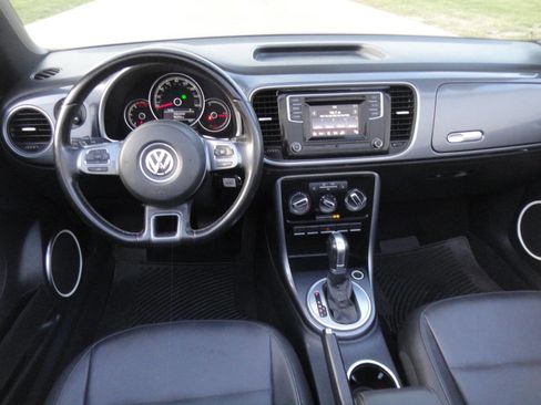 Used 2017 Volkswagen Beetle 1.8T FWD image 7