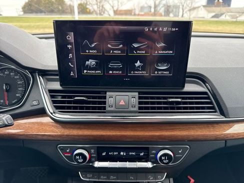 Used 2022 Audi Q5 2.0T Premium image 29