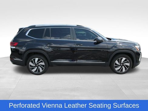 Used 2024 Volkswagen Atlas SEL AWD/4WD image 7