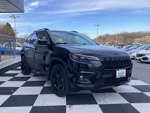 Used 2021 Jeep Cherokee Latitude Plus image 4