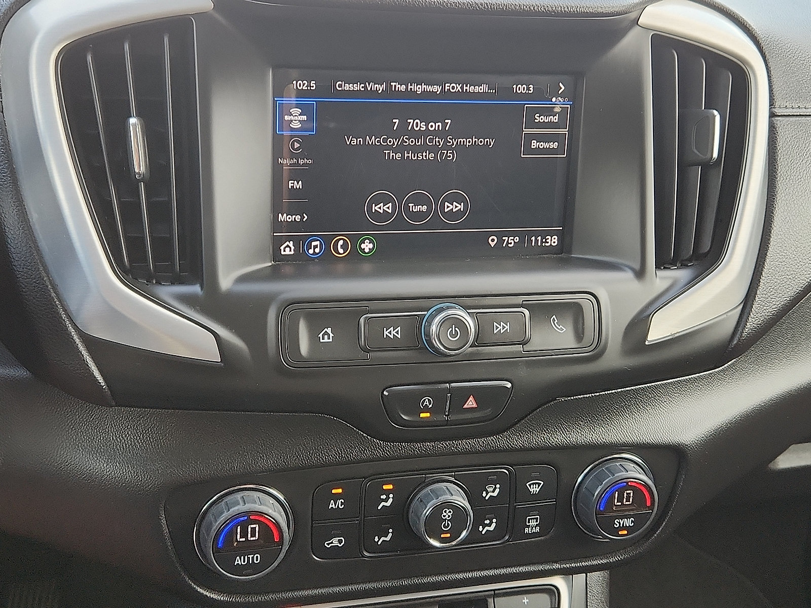 Used 2023 GMC Terrain SLE w/ Driver Convenience Package FWD image 19