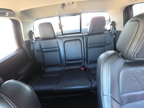 Used 2024 Nissan Frontier SL w/ Technology Package image 21