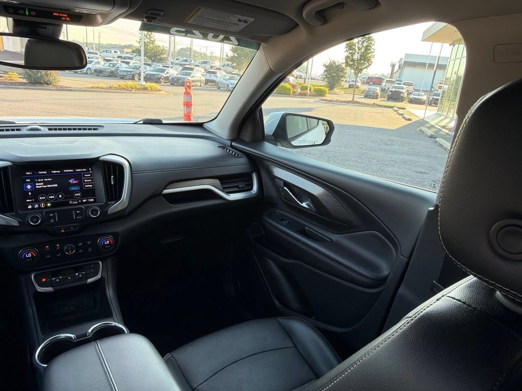 Used 2023 GMC Terrain SLT FWD image 29