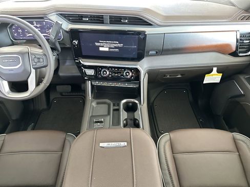 New 2026 GMC Sierra 2500 Denali w/ Denali Reserve Package AWD/4WD image 18