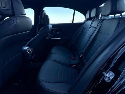 Used 2024 Mercedes-Benz C 300 Sedan image 7