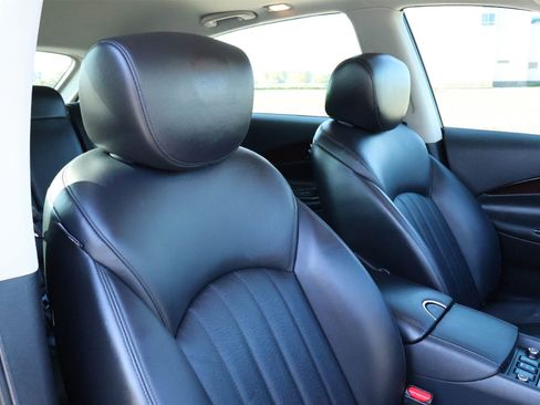 Used 2017 INFINITI QX50 2WD w/ Premium Plus Package image 14