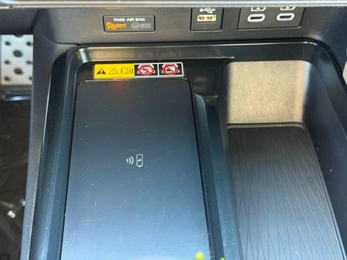 Used 2025 Toyota Camry SE FWD image 21