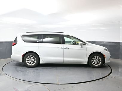 Used 2022 Chrysler Pacifica Touring-L