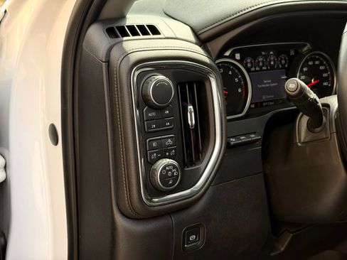 Used 2019 Chevrolet Silverado 1500 LTZ w/ LTZ Plus Package AWD/4WD image 21