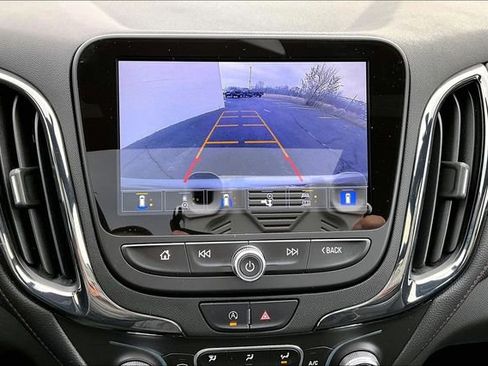 Certified 2023 Chevrolet Equinox RS image 14