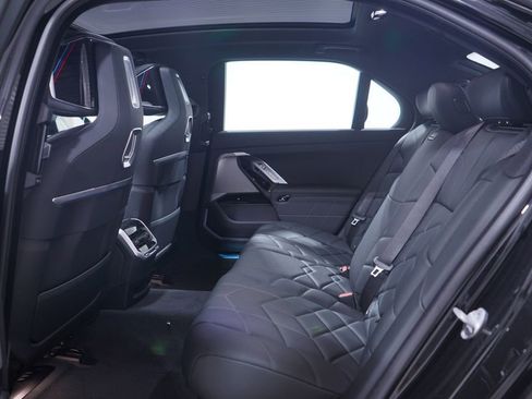 New 2026 BMW i7 eDrive50 w/ M Sport Package image 9