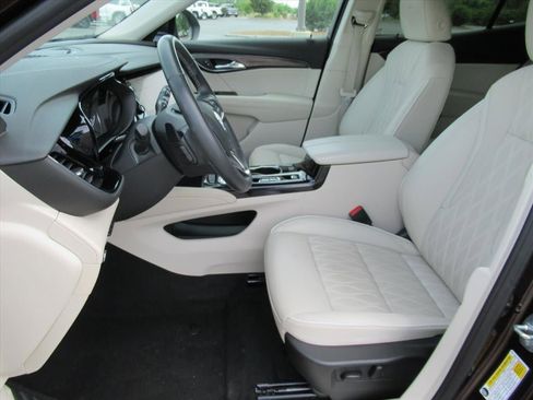 Used 2023 Buick Envision Avenir FWD image 18