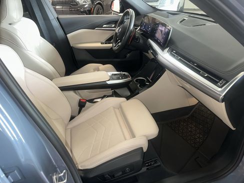 Used 2025 BMW X1 M35i w/ Premium Package AWD/4WD image 9