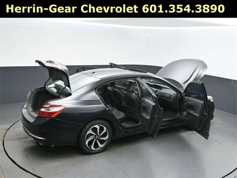 Used 2017 Honda Accord EX-L image 49