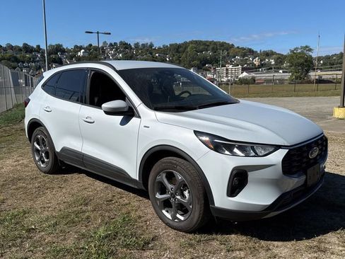 Used 2025 Ford Escape ST-Line Elite image 6