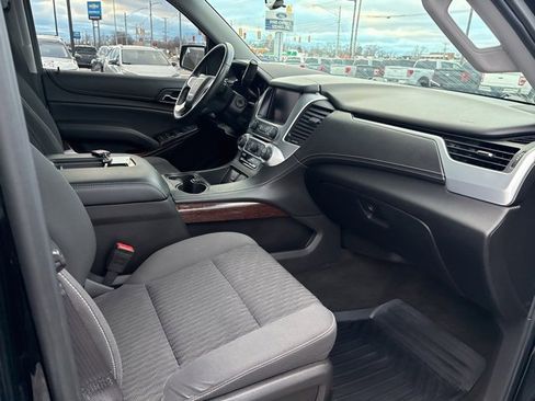 Used 2016 GMC Yukon SLE w/ HD Trailering Package image 10
