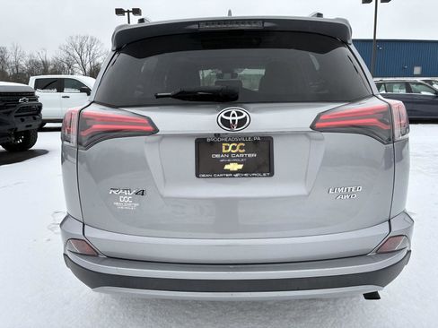 Used 2018 Toyota RAV4 Limited image 10